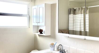 House for traveling professionals $60.00 night