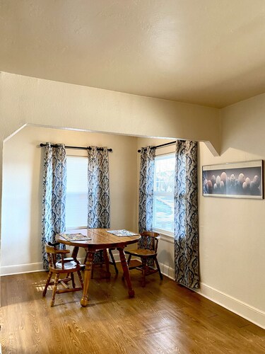 House for traveling professionals $60.00 night