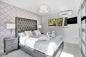5 chambres, fer et planche à repasser, Wi-Fi, draps fournis