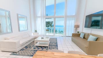 Loft, Multiple Beds, Balcony, Ocean View | Living area