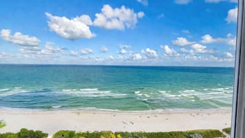 Estudio, 2 camas de matrimonio, vistas al mar | Vistas desde la habitación