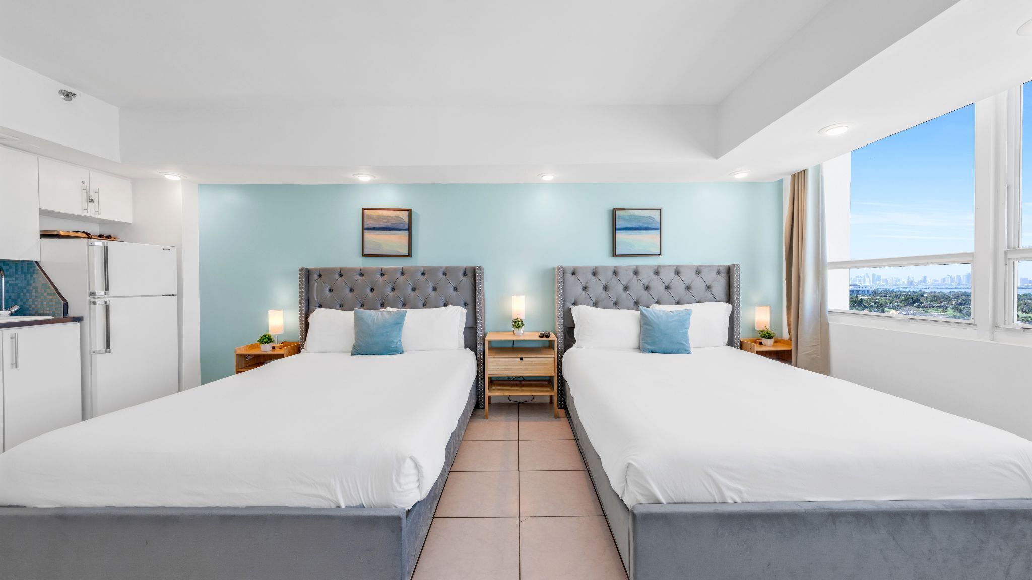 開放式客房, 2 張加大雙人床, 可使用泳池, 海灣景 | 1 間睡房、獨特裝修、書桌、手提電腦工作空間