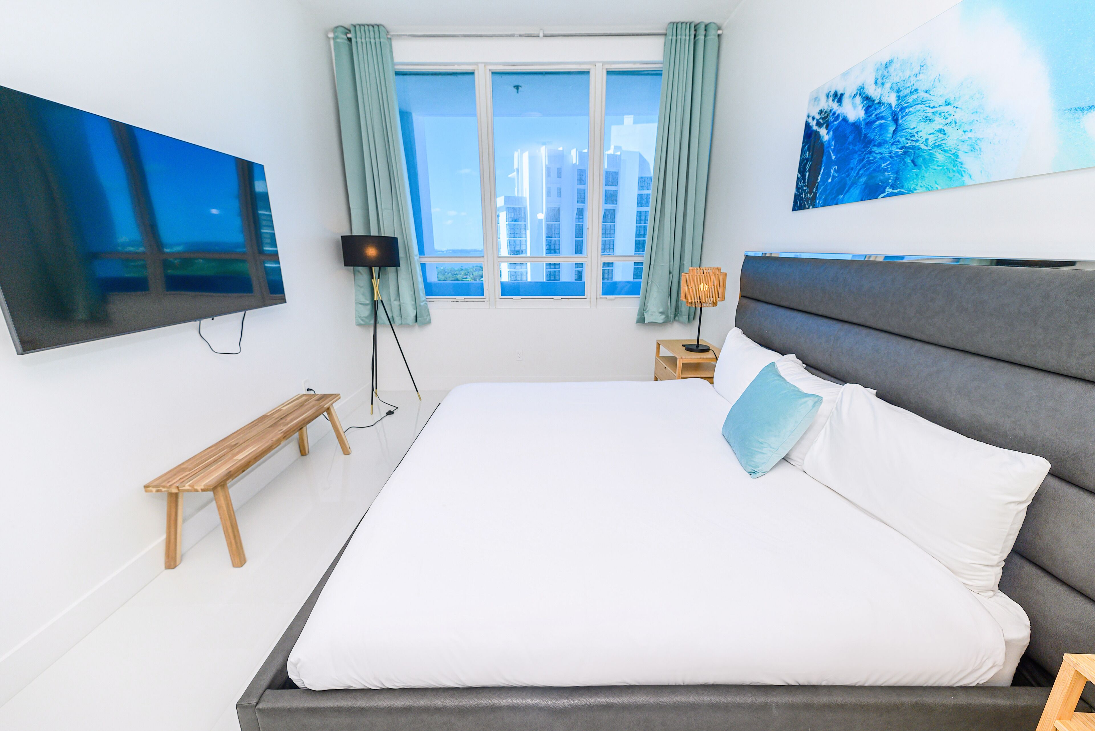 顶层房, 海湾景观 | 1 多间卧室、特色家居、办公桌、笔记本电脑工作区