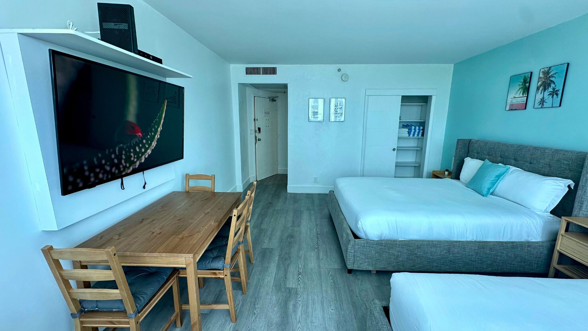 1 多间卧室、特色家居、办公桌、笔记本电脑工作区