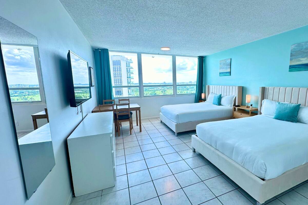 Studio, 2 Queen Beds, Pool Access, Bay View | View from room