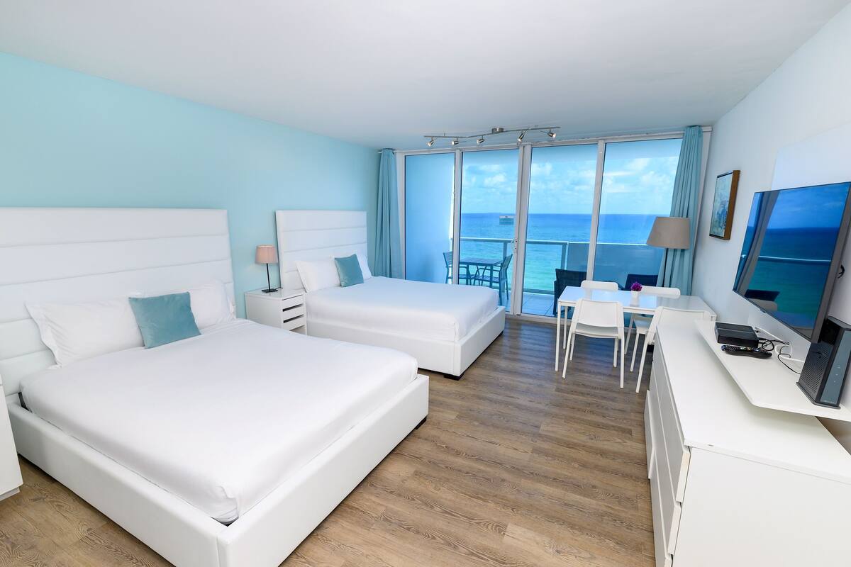 Studio, 2 Queen Beds, Balcony, Ocean View