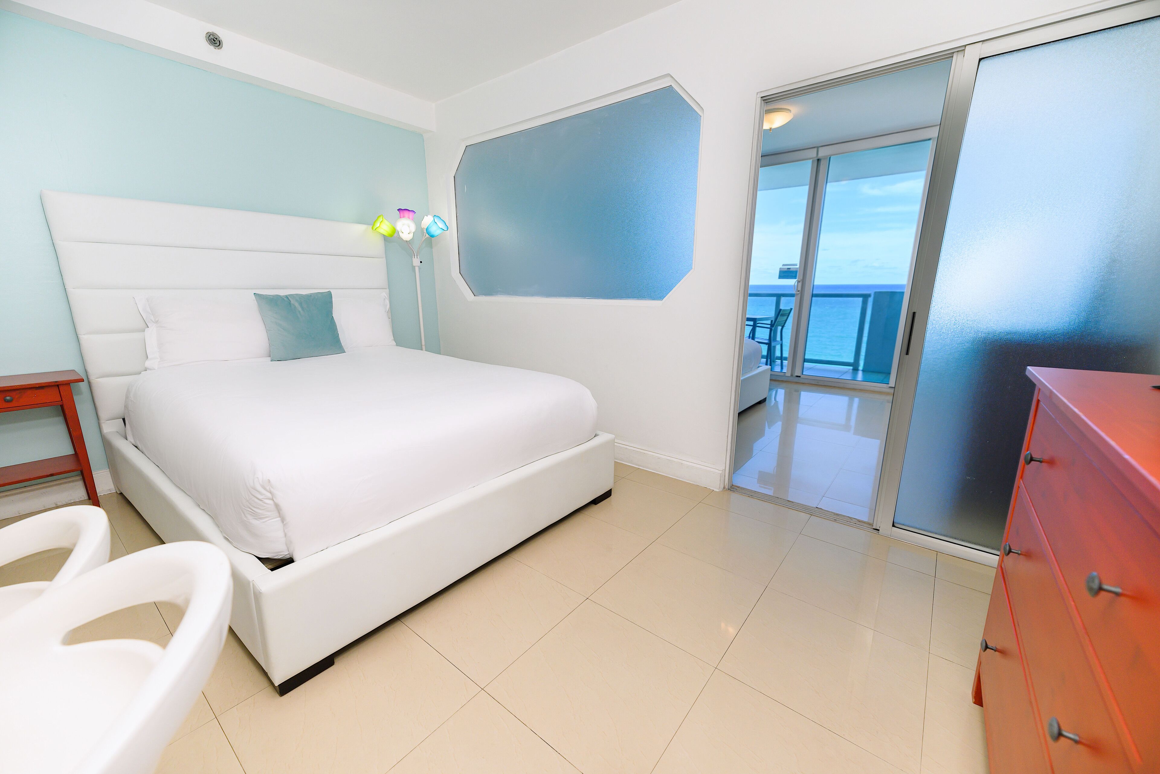 1 bedroom, individually furnished, desk, laptop workspace