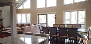 Interior - Stylish Home close to Kalahari, Camelback, Water parks, casino! (Clifton)