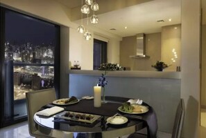 تناول الطعام