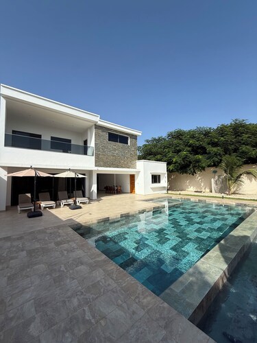 Luxury villa in saly ngaparou