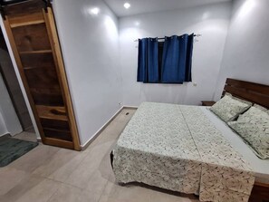 4 chambres, fer et planche à repasser, Wi-Fi, literie fournie
