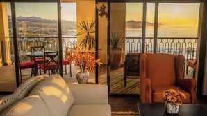 Living area - Ocean view-4 bedroom-sleeps 12-private plunge pool (Cabo San Lucas)