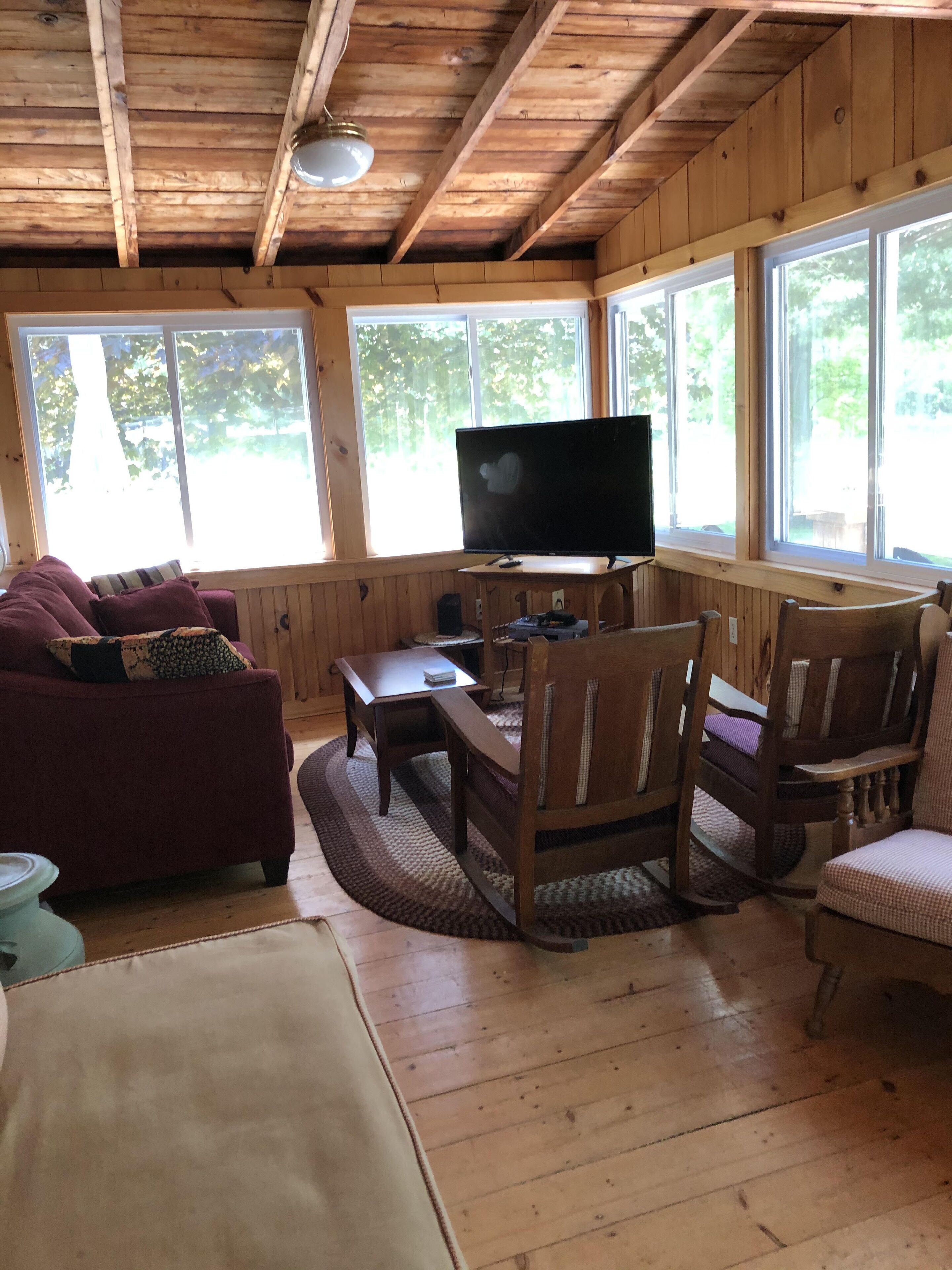 Spacious Cottage With Lake Access In Quiet Lakeside Community - Vermont
