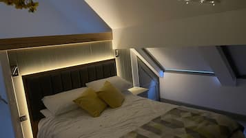 3 bedrooms, iron/ironing board, travel cot, free WiFi