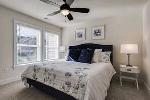 3 chambres, fer et planche à repasser, accès au Wi-Fi (inclus)