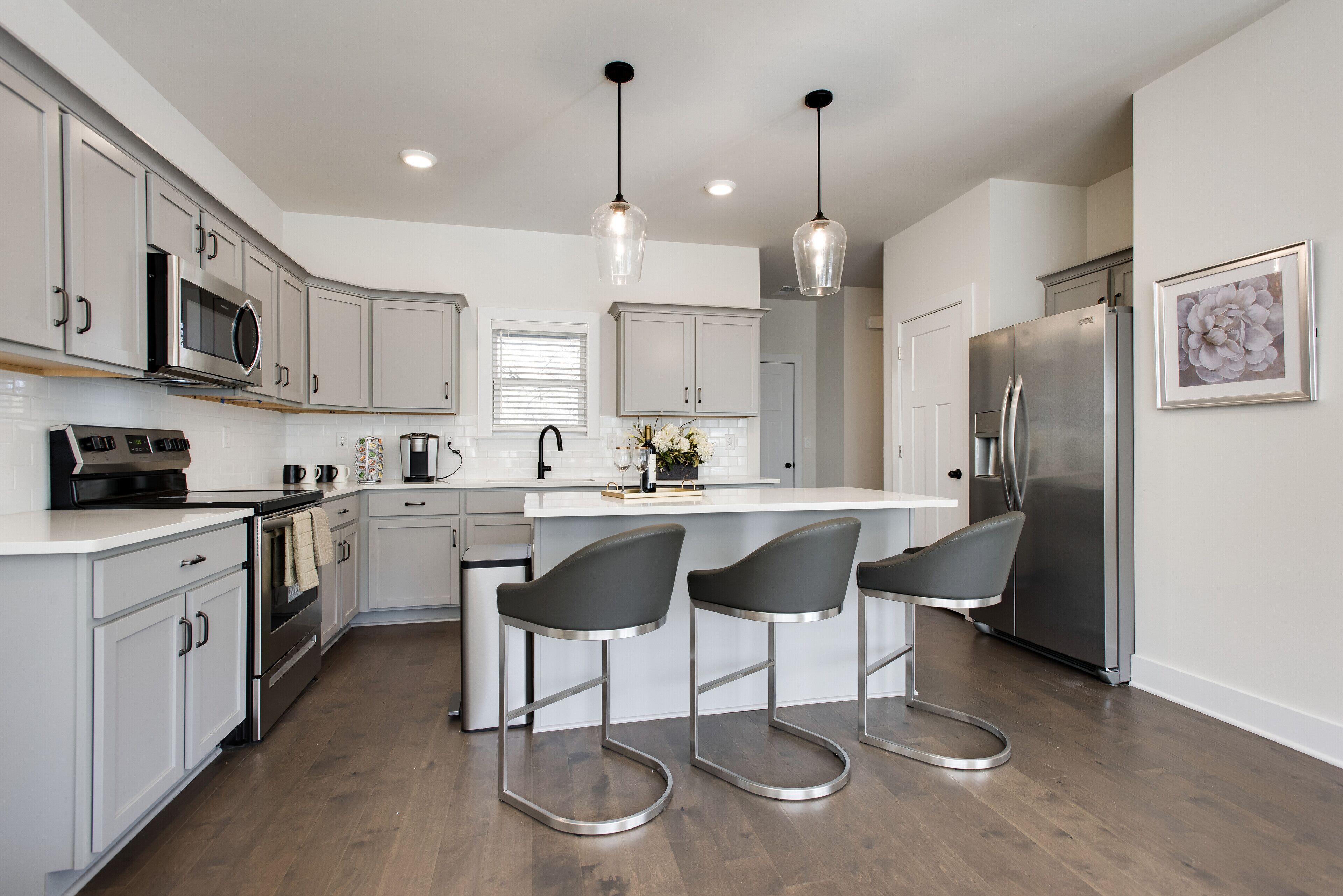 Frigorífic, microones, forn i placa de cuina 