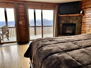 2 عدّة غرف نوم ومكواة/لوح كي وواي فاي مجانًا وملاءات أسرّة