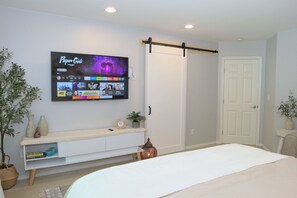 2 Schlafzimmer, Schreibtisch, Bügeleisen/Bügelbrett, kostenloses WLAN