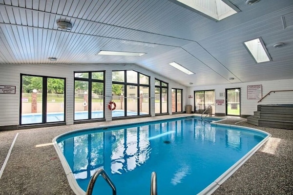Indoor pool, hot tub & sauna.