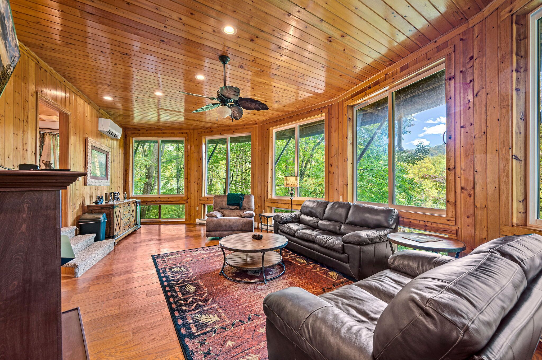 Smart TV, fireplace, video games