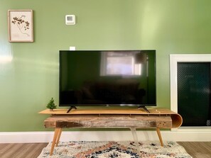 Interior - The Arbor Retreat (JAMAICA PLAIN)