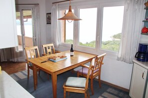 Dining - Three-flag house with a view of the Gulf of Porto-Vecchio / quiet location (Porto-Vecchio)