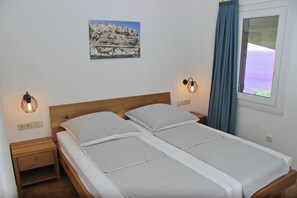 3 bedrooms, free WiFi, bed sheets