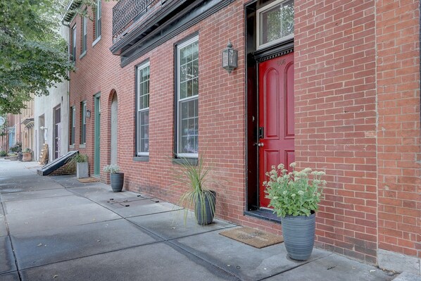 Exterior detail - Fells Point - Close to Attractions (Baltimore)