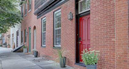 Fells Point - Close to Attractions
