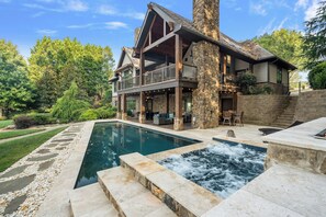 Beheizter Pool
