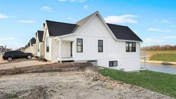 Maison (Boat House) | Extérieur