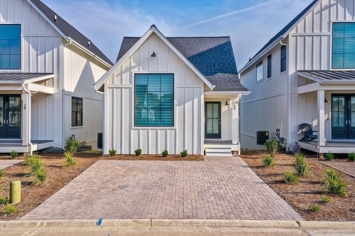 House (Make It A Double #30WW) | Exterior