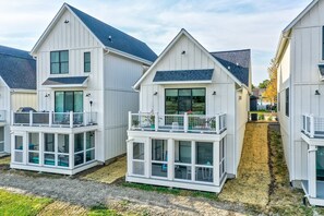 House (Make It A Double #30WW) | Exterior