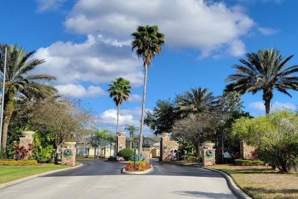 Gated Friendly Community