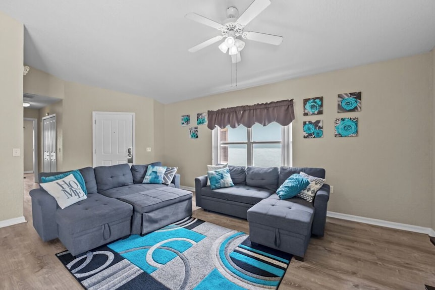 Peaceful Home With Pool Dog Friendly 4 Bedrooms 3 Bathrooms Backyard View Water. - Davenport, FL