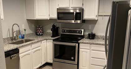 Nice, New 2 Bedroom, Orem State Street, close to UVU/BYU