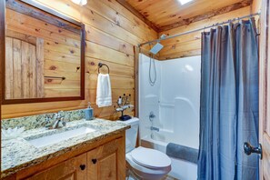 Combined shower/tub, hair dryer, towels, soap - Hemlock Haven (Blue Ridge)