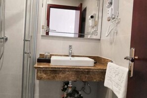 Bathroom - Huaxia Hotel (Handan)