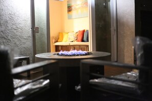 Interior - Relaxing Getaway (San Diego)