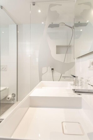 Hårtørrer, håndklæder