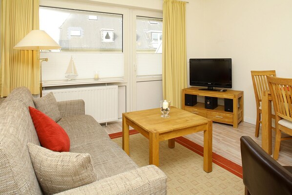 TV - Vacation apartment Mare Nostrum 10 - Relaxed island life: Cozy vacation apartment (Sylt)
