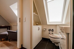 Sèche-cheveux, serviettes fournies