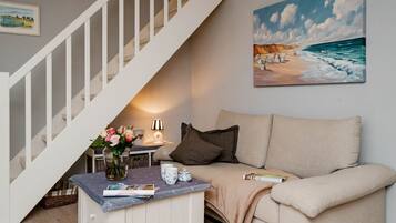 Una televisión, un reproductor estéreo