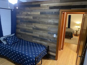 3 chambres, fer et planche à repasser, Wi-Fi gratuit, draps fournis