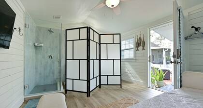 Historic 1930s Cottage + Heated Pool + 12mi to beaches & 1 mi to downtown