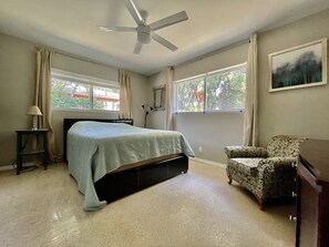 2 chambres, fer et planche à repasser, Wi-Fi gratuit, draps fournis