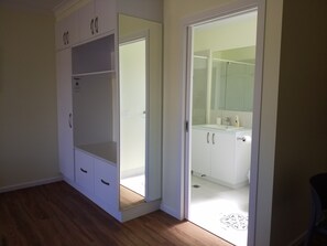 Shower, towels, shampoo, toilet paper