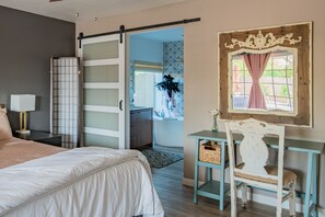 4 slaapkamers, een strijkplank/strijkijzer, wifi, beddengoed