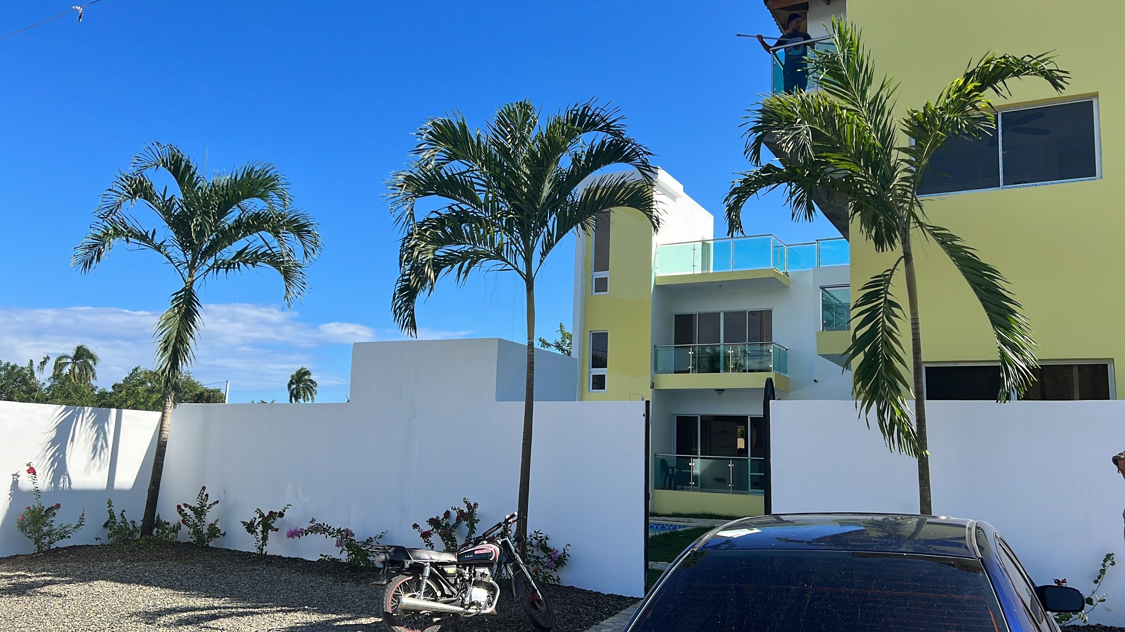 المنشأة من الخارج