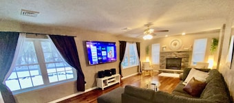 5 Bedrooms within 15-20 mins from Water Parks Outlets & all major attractions.